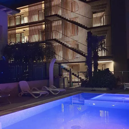 Paradise מלון דירות