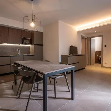Paradise Aparthotel 3*